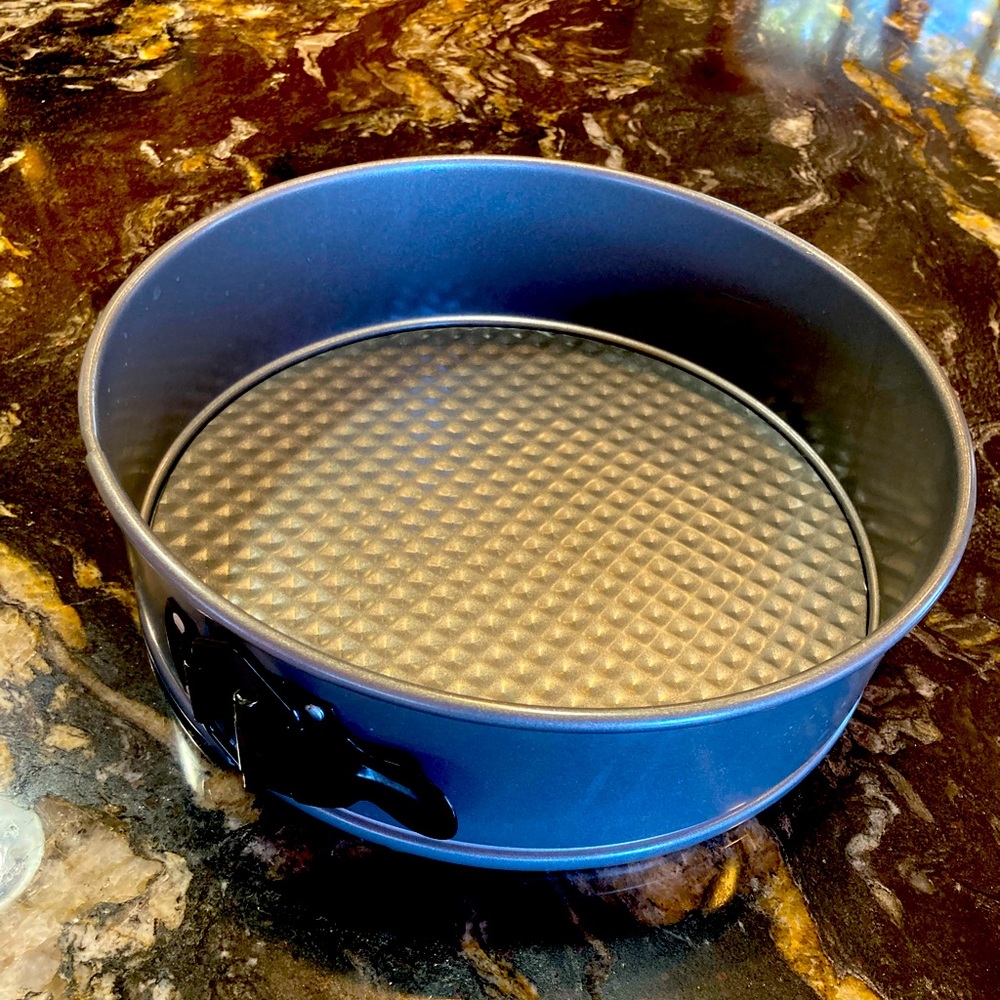 Wilton Brand non-stick springform pan, 9” round